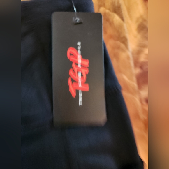 NWT T.G.P. Black Leggins.  Great pants.  Size 2XL.  Lots of stretch. - Picture 3 of 5